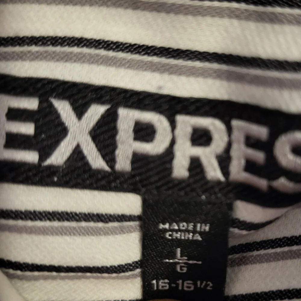 Express-Button down shirt - Picture 2 of 4